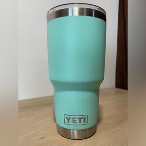 Yeti 30 oz Rambler W/ Clear Magnaslide Lid / Seafoam